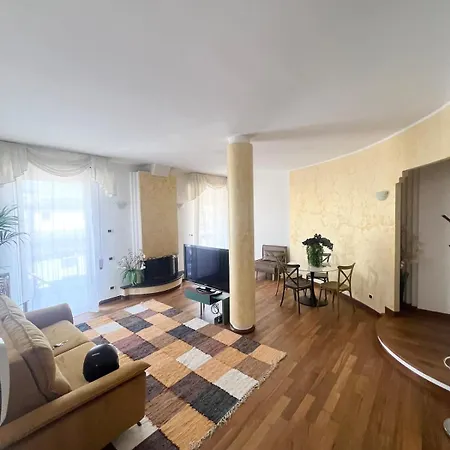 Aurum 360 Attico Deluxe La Spezia