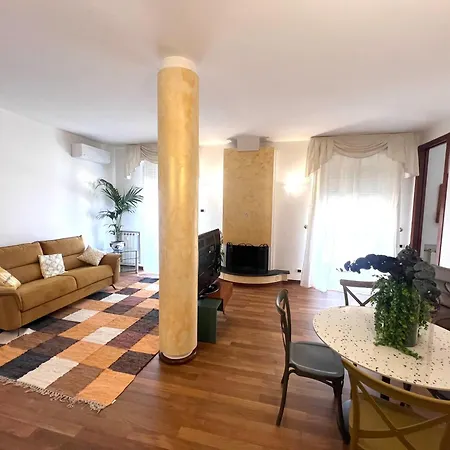 Aurum 360 Attico Deluxe * La Spezia